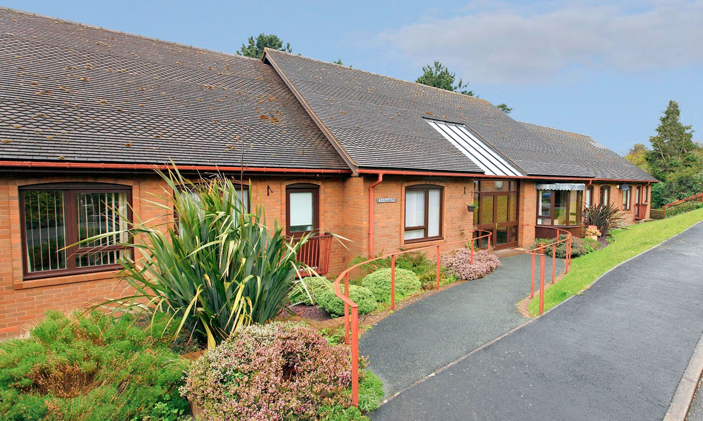 Supported (Sheltered) Housing in Parc Hen Blas Estate, Llanfairfechan